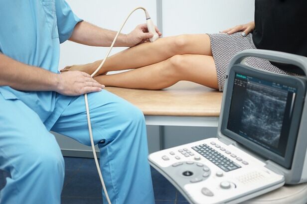 Diagnostika detekcie retikulárnych kŕčových žíl nôh pomocou ultrazvuku